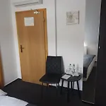 Zlaty Orol بيت ضيافة 4*