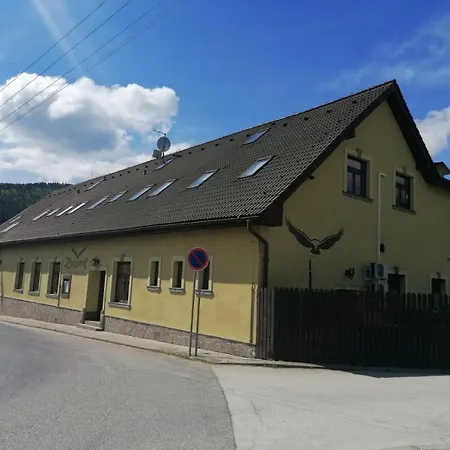 בית הארחה Zlaty Orol Helcmanovce