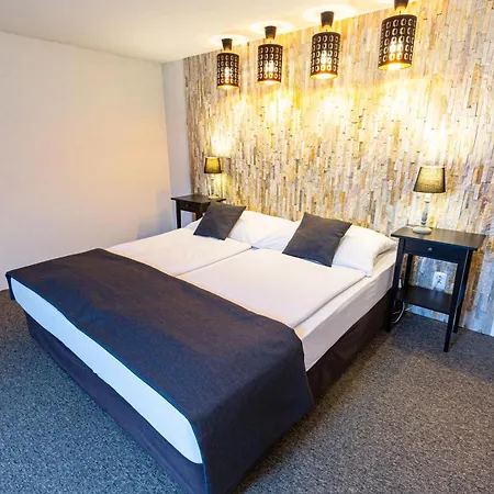Zlaty Orol 4*