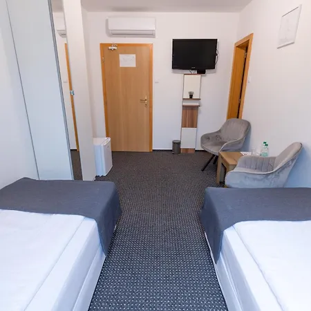 Zlaty Orol 4* Helcmanovce