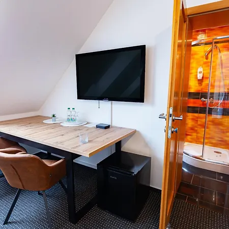 Zlaty Orol Helcmanovce